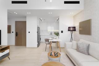 Luxury Living in 1 bedroom apartment in JVC - Dubai - 3