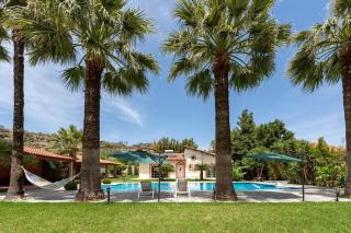 Unique Villa with pool in Ziria - Lambírion - 3