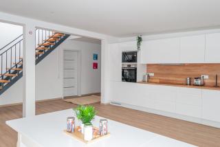 5 Zimmer nahe Hauptbahnhof,10 Betten,vollausgestattet,neu saniert,Parkplatz,Dachterasse - 9