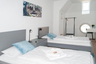 5 Zimmer nahe Hauptbahnhof,10 Betten,vollausgestattet,neu saniert,Parkplatz,Dachterasse - Cottbus - 2