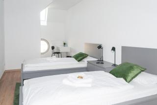 5 Zimmer nahe Hauptbahnhof,10 Betten,vollausgestattet,neu saniert,Parkplatz,Dachterasse - Cottbus - 1