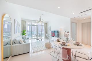 Luxury beach house with mesmerizing skyline view - Dubai - 2