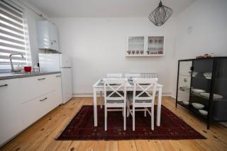 Sunny 1BDR Apartment near City Center - Sarajevo - 1