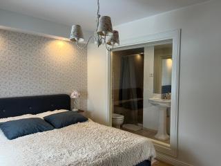 Rose Apartment - 1