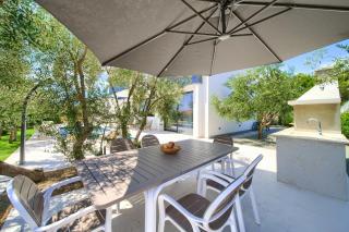 Villa Olive Garden with beautiful view - Kornić - 2