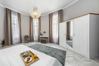 2BDR+2A/C+FOR LONG TERM TOO+LARGE FLAT+QUIET+SOHO! - 0