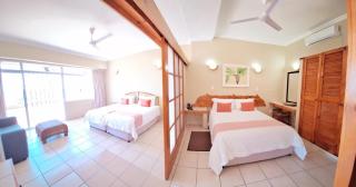 Salt Rock Hotel and Beach Resort - 5