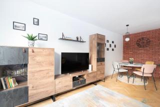 Elegant 3city Apartment in Gdańsk with Parking by Noclegi Renters - Gdańsk - 2