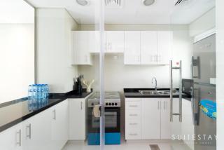 Exclusive 6 Bedroom Villa with Pool and Gym access - Dubai - 3