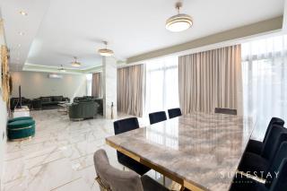 Exclusive 6 Bedroom Villa with Pool and Gym access - Dubai - 6