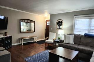 Large Cozy House Near NexusPark Air Hockey - Columbus - 6