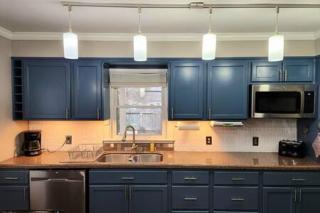 Large Cozy House Near NexusPark Air Hockey - Columbus - 2