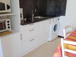 Agréable F1 avec balcon à Balaruc-les-Bains, 4 couchages, animaux admis - FR-1-680-10 - Balaruc-les-Bains - 9