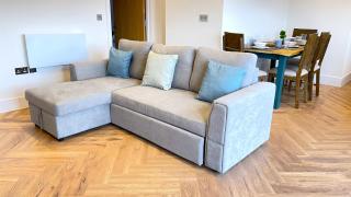 Urban Living with Wi-Fi, Balcony & Parking - Rickmansworth - 7