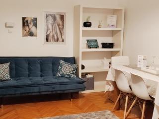Hi!5 spacious apartment Budapest Palotanegyed - Budapeste - 2