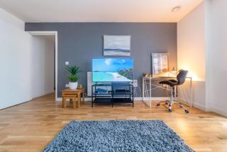 Very Modern 17min London Paddington, 8min legoland - Slough - 3