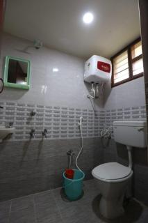 ABOORVA GRAND INN _ HOMESTAY_ ROOMS _RESORT _HOTEL IN KUMBAKONAM - Kumbakonam - 3