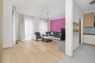 Apartment with Balcony and Free Parking in Poznań by Noclegi Renters - Poznan - 4