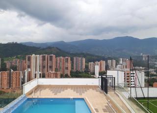 Impecable y lujoso apartamento para una estadía unica - Medellín - 0