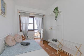 Rooftop View Escape - 1 Minute to Center and Fast Wi-Fi - 1