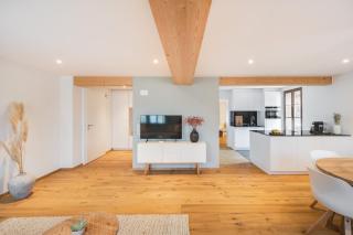 Bijou Lake Side - mit Seesicht und Privatstrand - Faulensee - 0