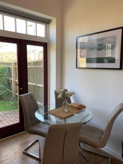 Ashbrook Lewis - two bedroom, two bathroom cottage nr Harwell Oxford - Didcot - 2