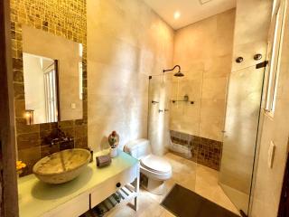 by Calamari Homes - Parque Centenario 206 walled city - 3