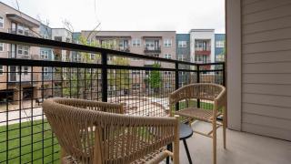 Landing Modern Apartment with Amazing Amenities (ID3152X66) - 1