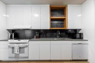 Landing Modern Apartment with Amazing Amenities (ID4754X66) - 3