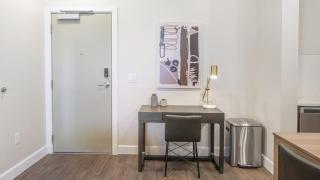 Landing Modern Apartment with Amazing Amenities (ID9124X06) - 3