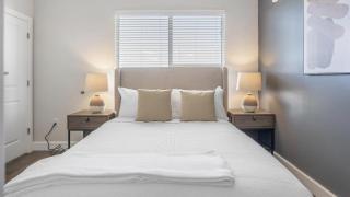 Landing Modern Apartment with Amazing Amenities (ID9124X06) - 1