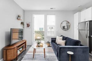 Explore CozySuites Indy from an Urban Oasis in Market East - Indianápolis - 9