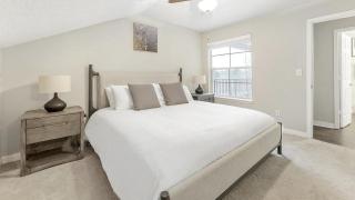 Landing Modern Apartment with Amazing Amenities (ID3244X73) - 3