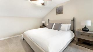 Landing Modern Apartment with Amazing Amenities (ID3244X73) - 1
