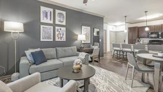 Landing Modern Apartment with Amazing Amenities (ID7570X36) - 8