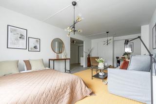 Cheap stay on hip Södermalm - construction work - Stockholm - 2