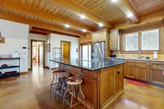 Luke Lake Living - 3