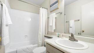 Landing Modern Apartment with Amazing Amenities (ID9297X17) - 1