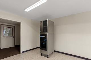 Red Lion Inn & Suites Caseyville - Caseyville - 5