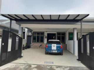 Rumah Armand Tg Minyak Sungai Udang Melaka 4BR Fully Aircond - Malacca - 9