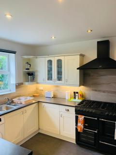 Chic 5 Bedroom House with Private Parking & Garden - Bristol - 3