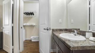 Landing - Modern Apartment with Amazing Amenities (ID9374X20) - 1