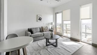 Landing - Modern Apartment with Amazing Amenities (ID1381X632) - 8