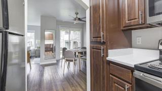 Landing - Modern Apartment with Amazing Amenities (ID1014X138) - Hillsboro - 8
