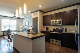 Landing - Modern Apartment with Amazing Amenities (ID1618X47) - 1