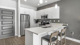 Landing - Modern Apartment with Amazing Amenities (ID7676X8) - 4