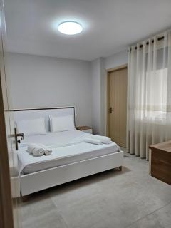 Alex's Apartment - Durrës - 2
