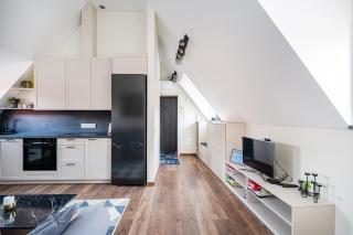 Cozy Central Attic SELF Check In - 4