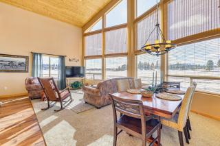 Cozy Duck Creek Village Cabin with Hot Tub and Views! - 5