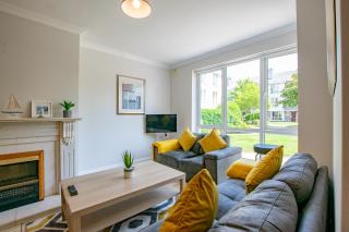 66 - Large Townhouse by Shortstays - Galway - 9